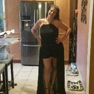 Meet your Posher, Edith